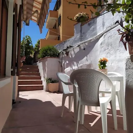 Apartment Casa Maddalenina Con Giardino, Vicino Al Mare!